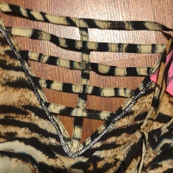 Beautifully size small R31 - Picture 4 of 5